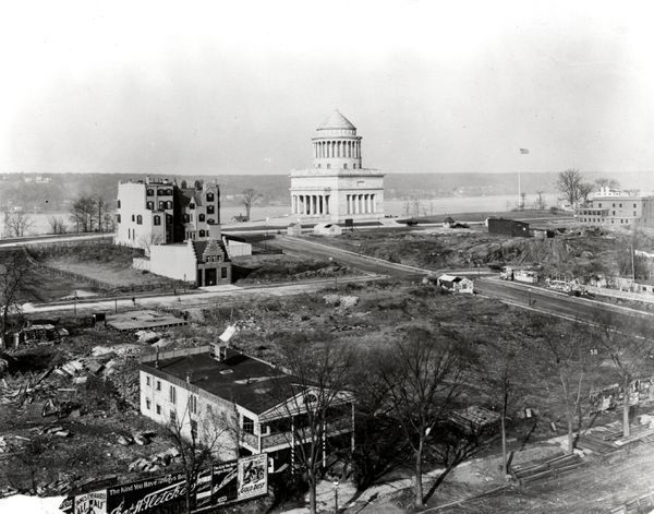 a photograph of the Horace Mann School ca. 1902