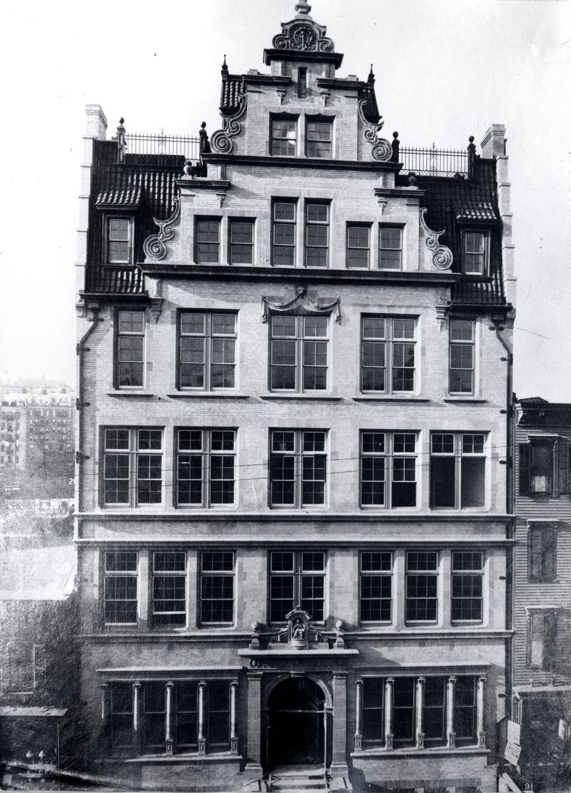 Image of five story house in 129th street used for experimental school, image courtesy of TC