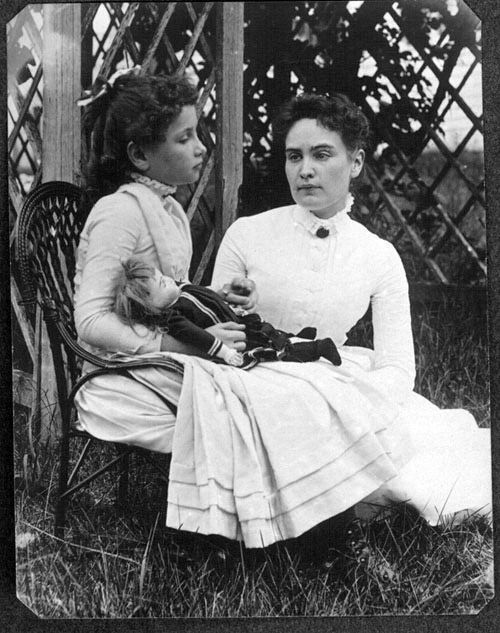 Helen_Keller_Anne_Sullivan.jpeg