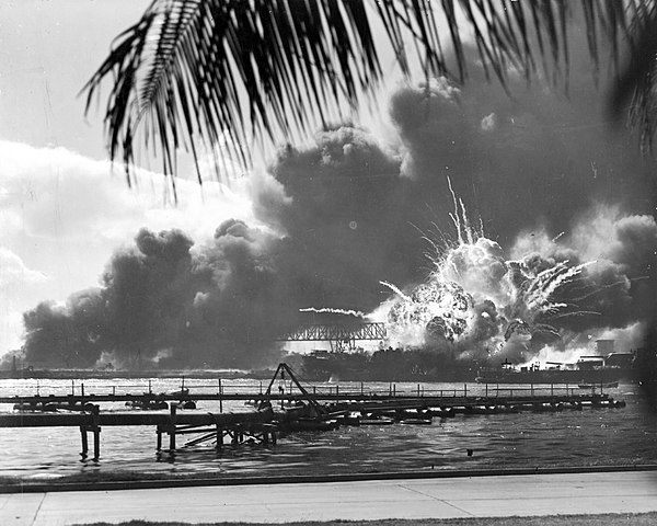 USS_SHAW_Pearl_Harbor