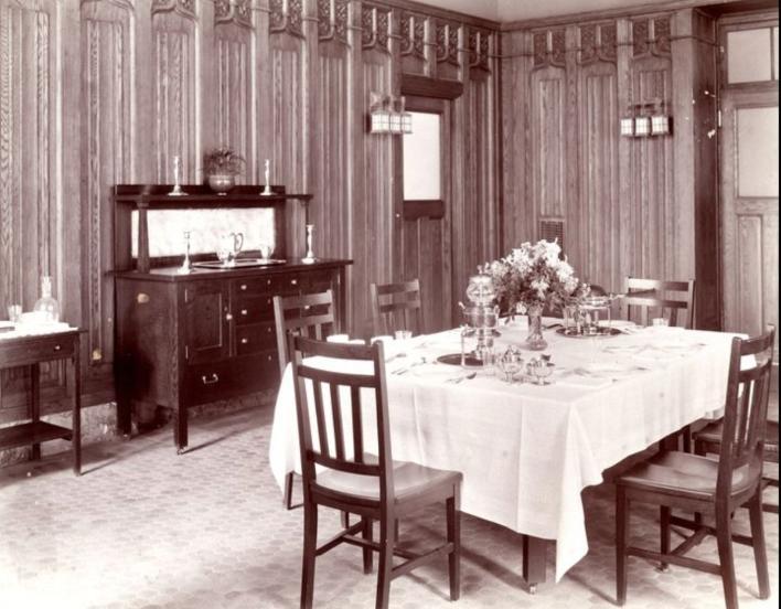 Tudor_Dining_Room