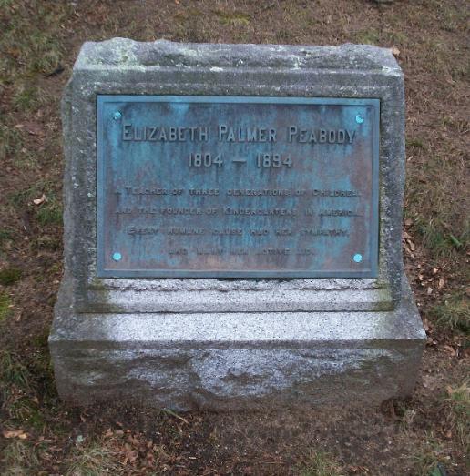 Elizabeth_Palmer_Peabody_Headstone